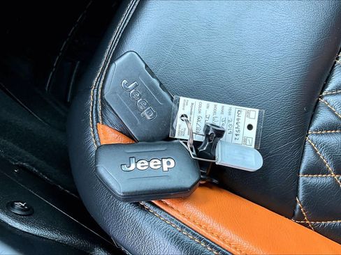 Used 2019 Jeep Wrangler Sport AWD/4WD image 14