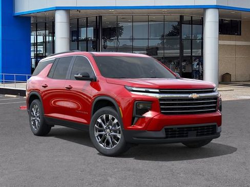 New 2026 Chevrolet Traverse LT w/ Sun and Wheel Package FWD image 7