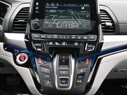 Certified 2024 Honda Odyssey Touring image 47