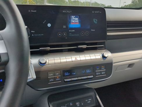 Used 2025 Hyundai Kona Limited image 20