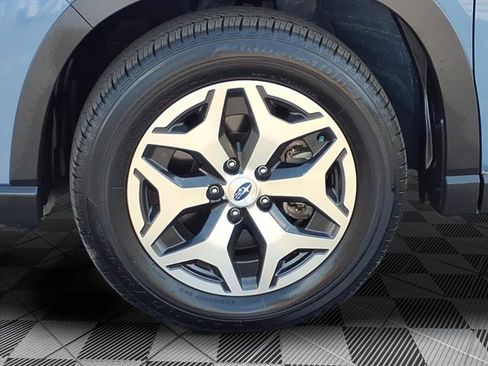 Used 2023 Subaru Forester Premium image 10