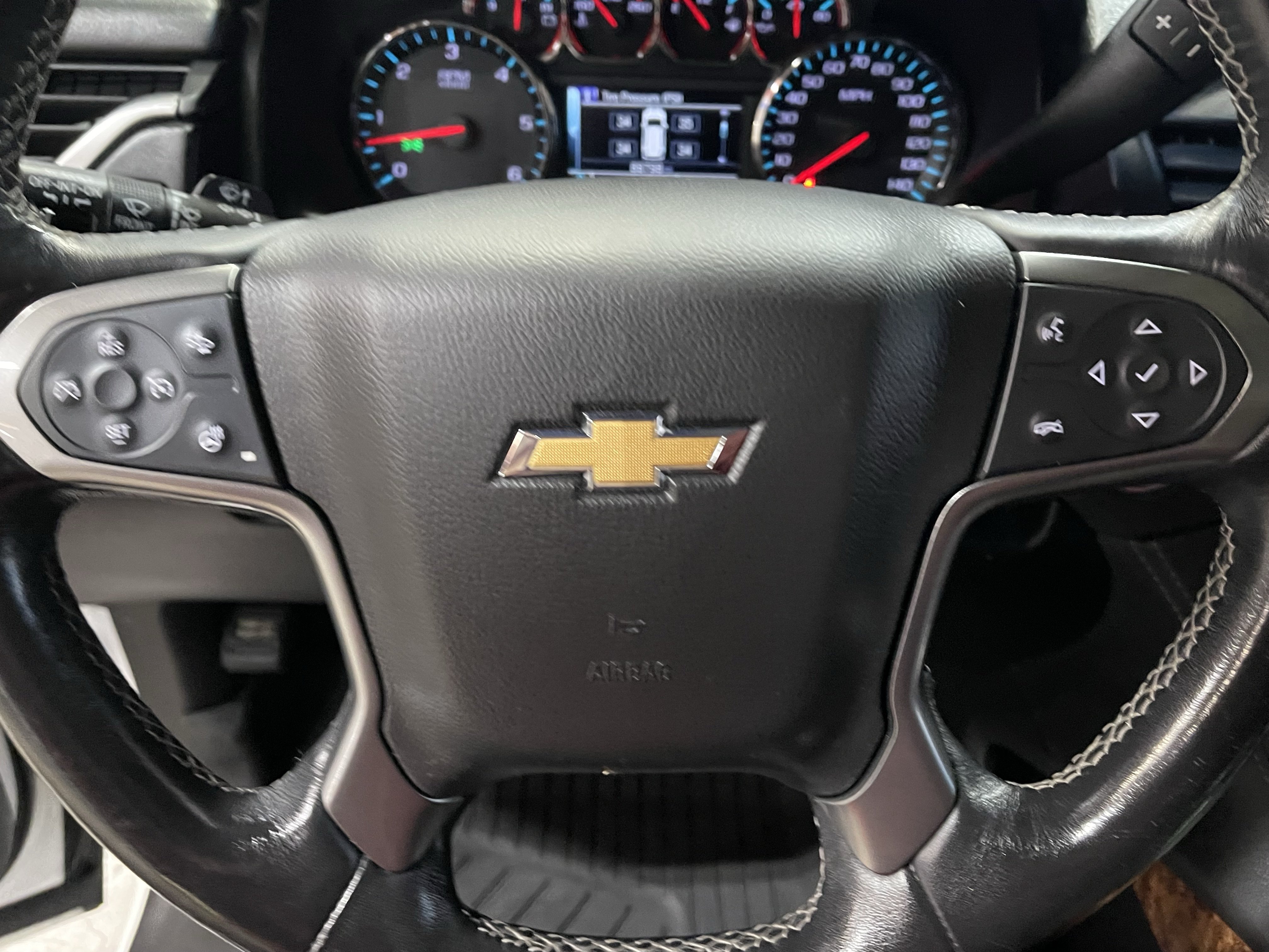 Used 2019 Chevrolet Suburban Premier AWD/4WD image 23