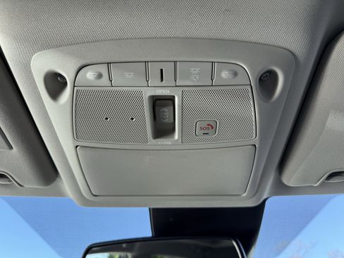 Used 2018 Nissan Rogue SL w/ Premium Package image 28