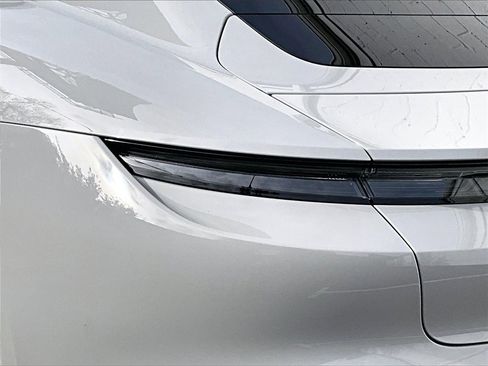 Certified 2024 Porsche Taycan image 31