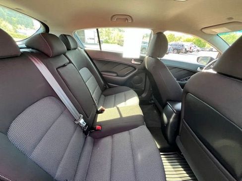 Used 2017 Kia Forte LX w/ LX Popular Plus Package FWD image 13