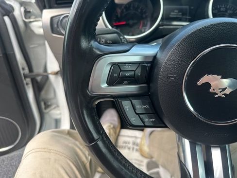 Used 2022 Ford Mustang Premium image 40