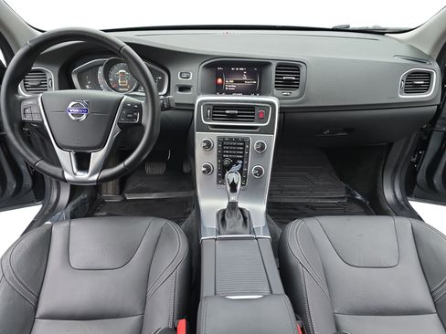 Used 2018 Volvo S60 T5 Dynamic w/ Vision Package image 9