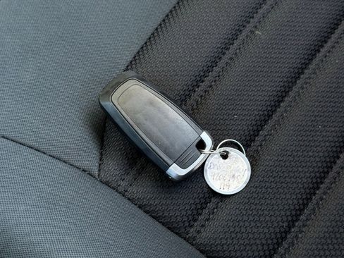 Used 2019 Ford Fusion SE image 36