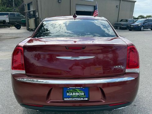 Used 2015 Chrysler 300 C image 6