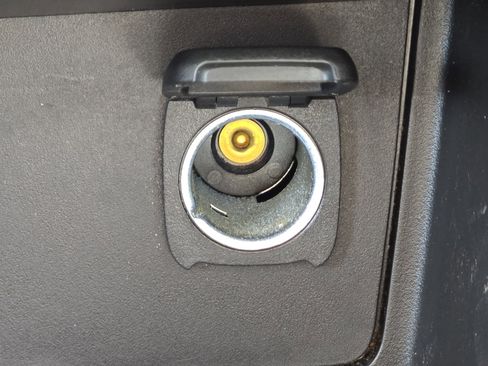 Used 2022 Chevrolet Colorado Z71 image 9