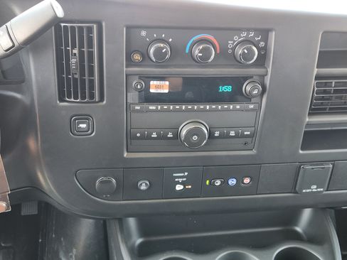 New 2026 Chevrolet Express 2500 Extended RWD image 12