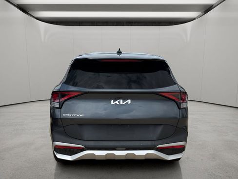 Used 2023 Kia Sportage LX image 3