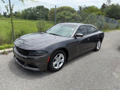 Used 2020 Dodge Charger SXT RWD image 6