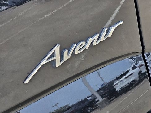 Used 2024 Buick Enclave Avenir w/ Avenir Technology Package AWD/4WD image 12
