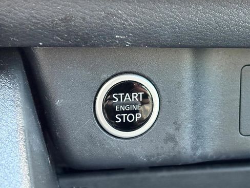 Certified 2023 Nissan Rogue SV image 15