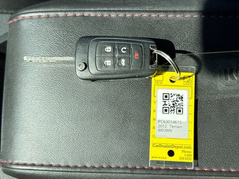 Used 2012 GMC Terrain SLT w/ Chrome and Technology Package AWD/4WD image 39