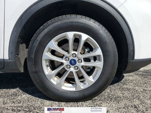 Used 2020 Ford Escape SE image 5