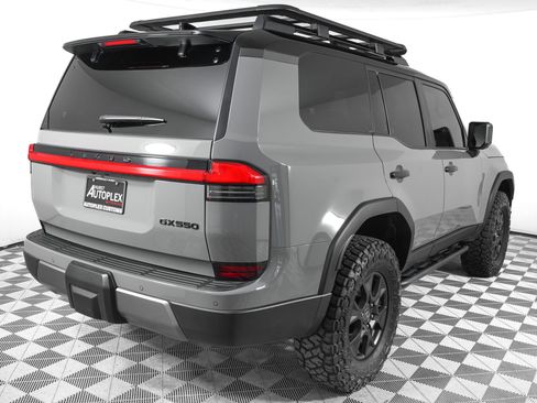 Used 2024 Lexus GX 550 AWD/4WD image 4