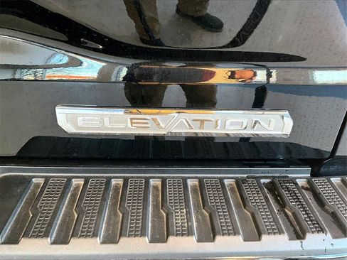 Used 2024 GMC Sierra 1500 Elevation image 28