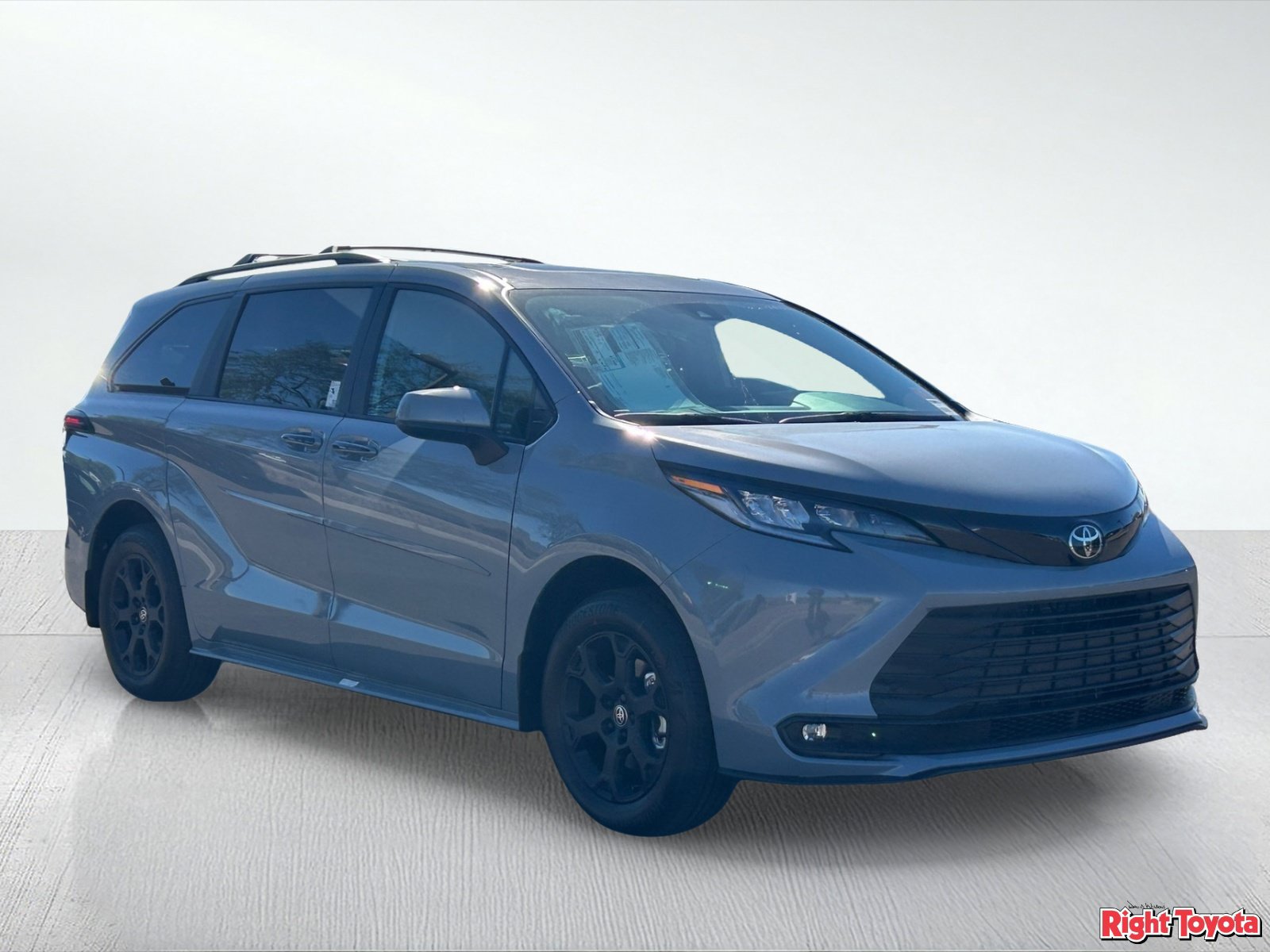 New 2026 Toyota Sienna XLE Woodland Edition AWD/4WD image 8