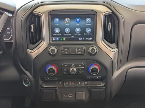 Used 2021 Chevrolet Silverado 1500 LT AWD/4WD image 24
