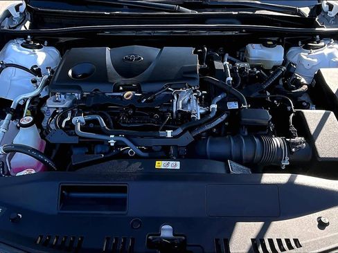 Used 2020 Toyota Camry SE image 33