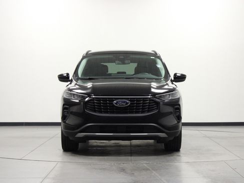 Used 2025 Ford Escape Platinum image 9