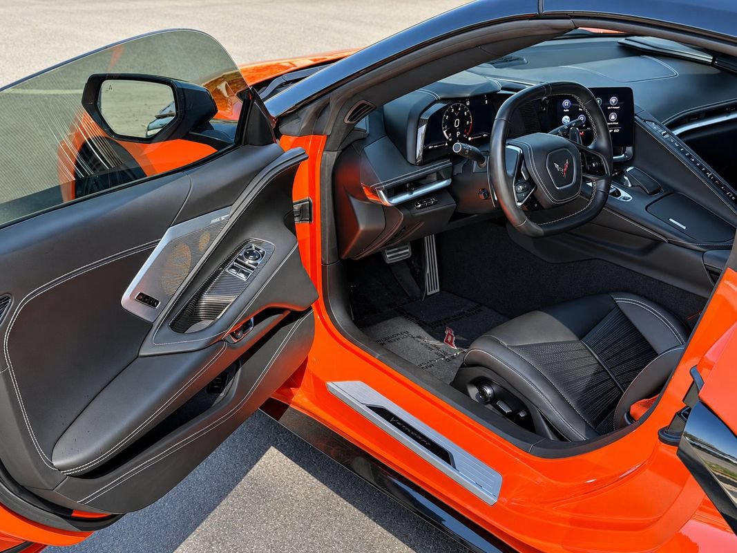 Used 2021 Chevrolet Corvette Stingray Premium Cpe w/ Z51 Performance Package RWD image 14