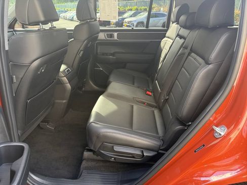 Used 2025 Hyundai Santa Fe Limited AWD/4WD image 18