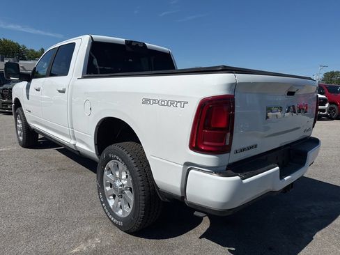 New 2026 RAM 2500 Laramie AWD/4WD image 3