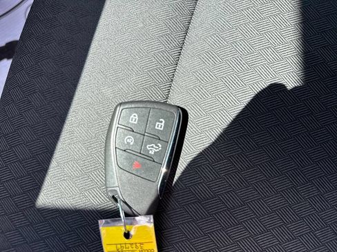Used 2024 Chevrolet Silverado 1500 LT AWD/4WD image 33