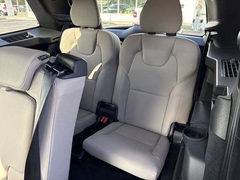 New 2026 Volvo XC90 B6 Plus image 15