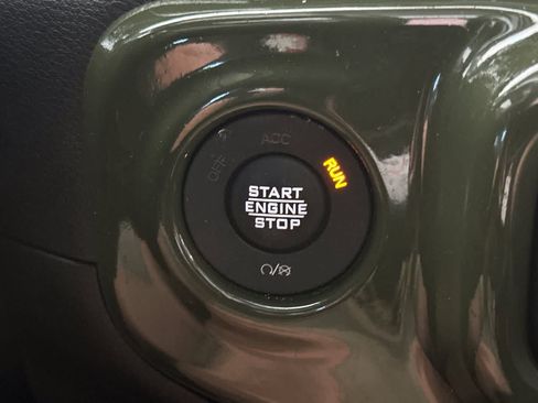 Used 2021 Jeep Wrangler Unlimited Sport AWD/4WD image 25