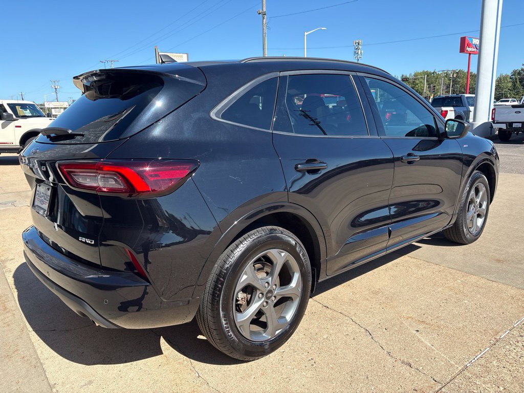 Used 2024 Ford Escape ST-Line w/ Tech Pack #1 AWD/4WD image 8
