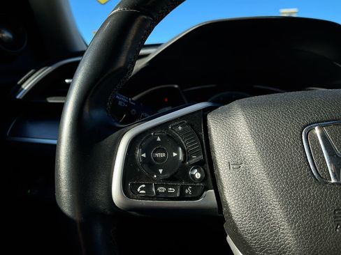 Used 2018 Honda Civic Touring image 33