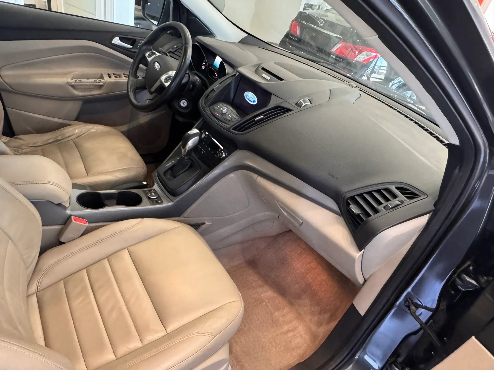 Used 2016 Ford Escape SE w/ SE Leather Comfort Package FWD image 22