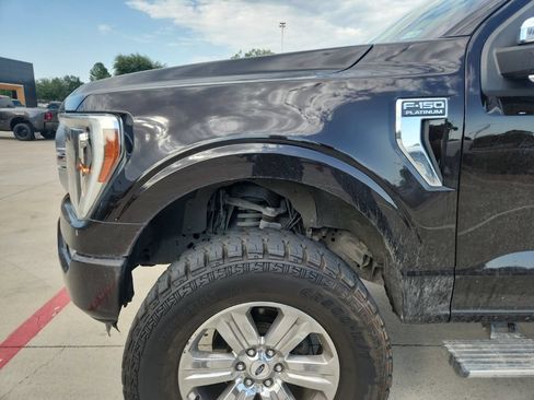 Used 2021 Ford F150 Platinum w/ FX4 Off-Road Package AWD/4WD image 4
