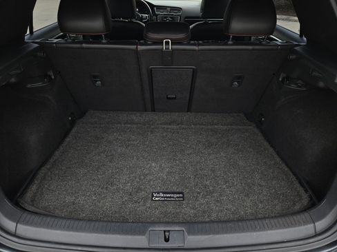 Used 2017 Volkswagen GTI SE image 25