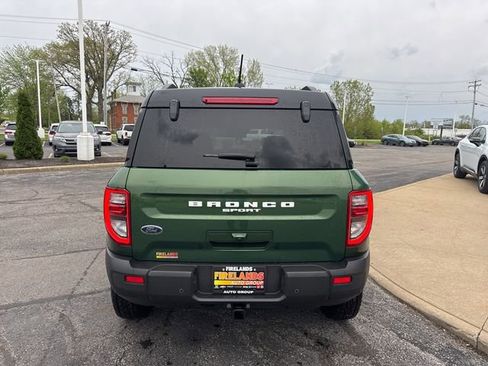 Used 2025 Ford Bronco Sport Badlands AWD/4WD image 4