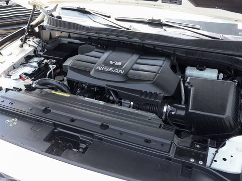 Used 2018 Nissan Titan PRO-4X AWD/4WD image 12