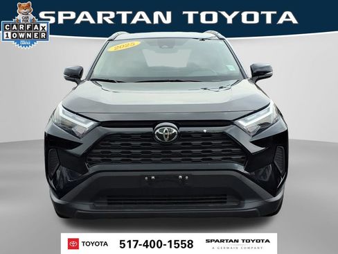 Used 2025 Toyota RAV4 XLE AWD/4WD image 2