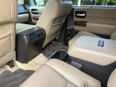 Used 2010 Toyota Sequoia Platinum AWD/4WD image 19