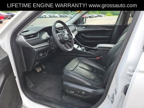 Used 2023 Jeep Grand Cherokee Limited w/ Luxury Tech Group II AWD/4WD image 11