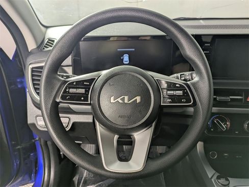 Used 2024 Kia Seltos LX image 15