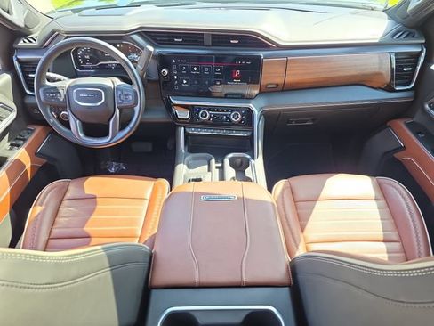 Certified 2025 GMC Sierra 2500 Denali Ultimate AWD/4WD image 13