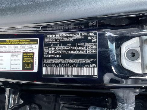 Used 2021 Mercedes-Benz GLS 580 4MATIC image 33