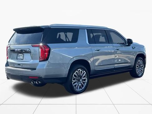 Used 2024 GMC Yukon XL Denali Ultimate AWD/4WD image 6