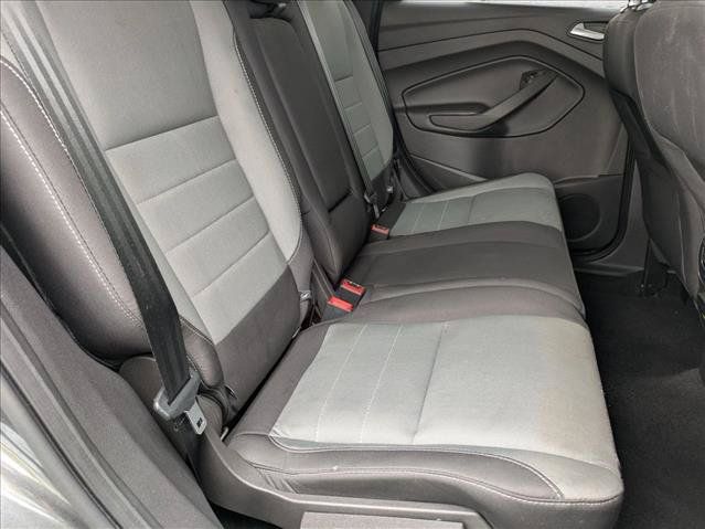Used 2016 Ford Escape SE w/ Equipment Group 201A FWD image 19