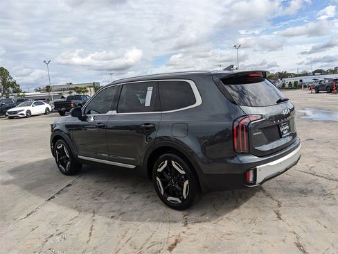 Certified 2024 Kia Telluride EX image 7