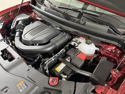 New 2025 GMC Acadia AT4 w/ Luxury Package AWD/4WD image 11